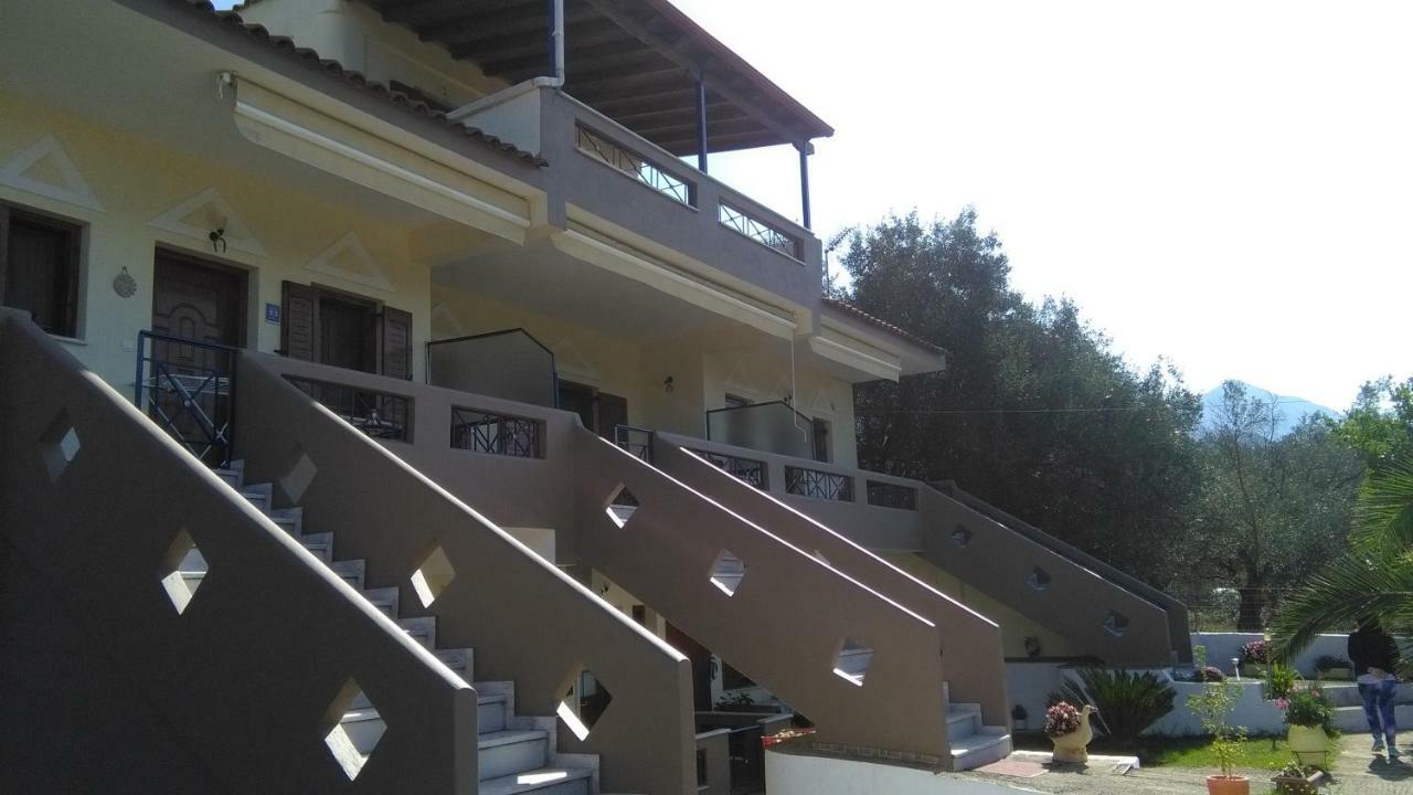 Mιχαλης Apartments 帕拉米夏 外观 照片